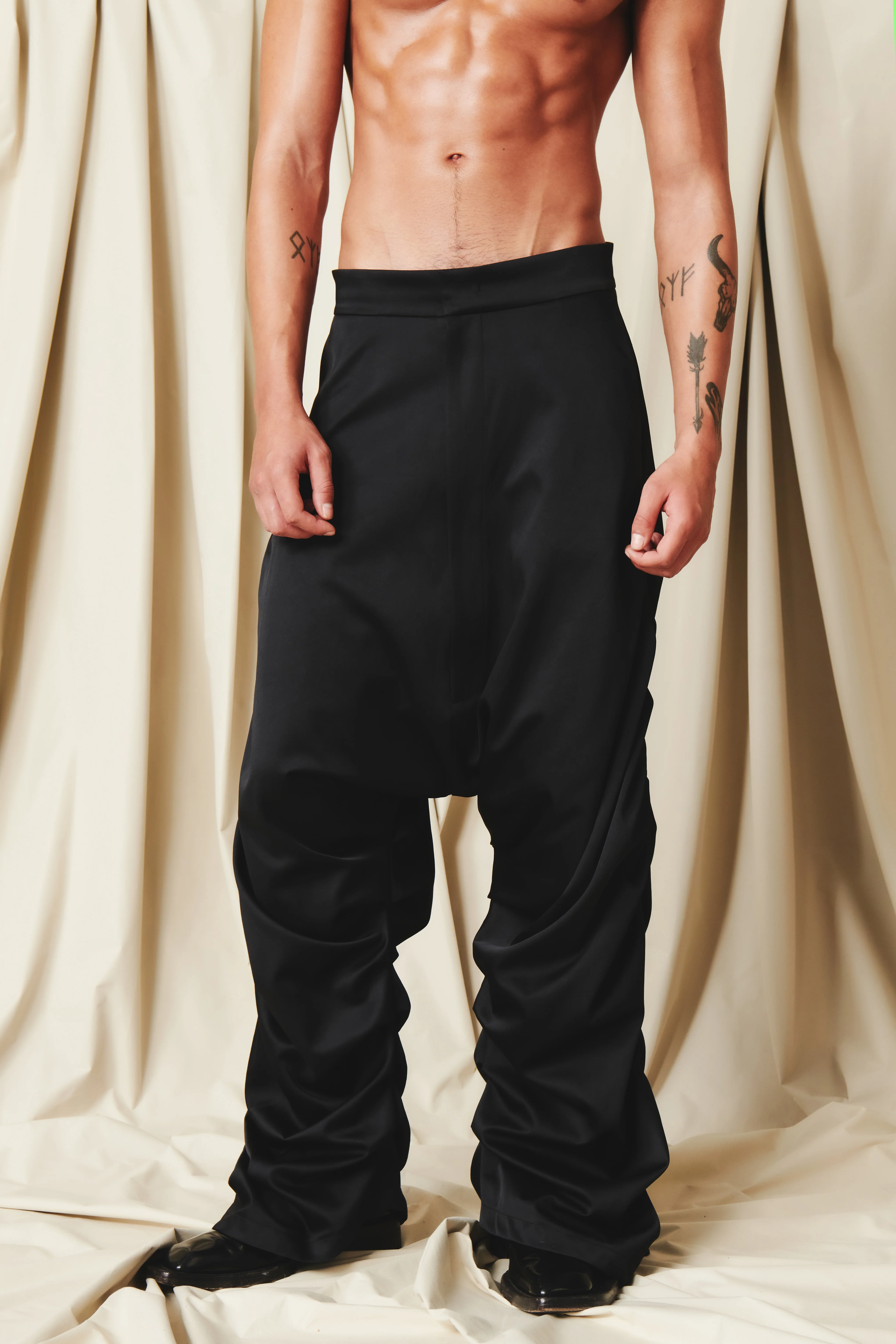 Hyppolyte Satin Pants Black - Image 3