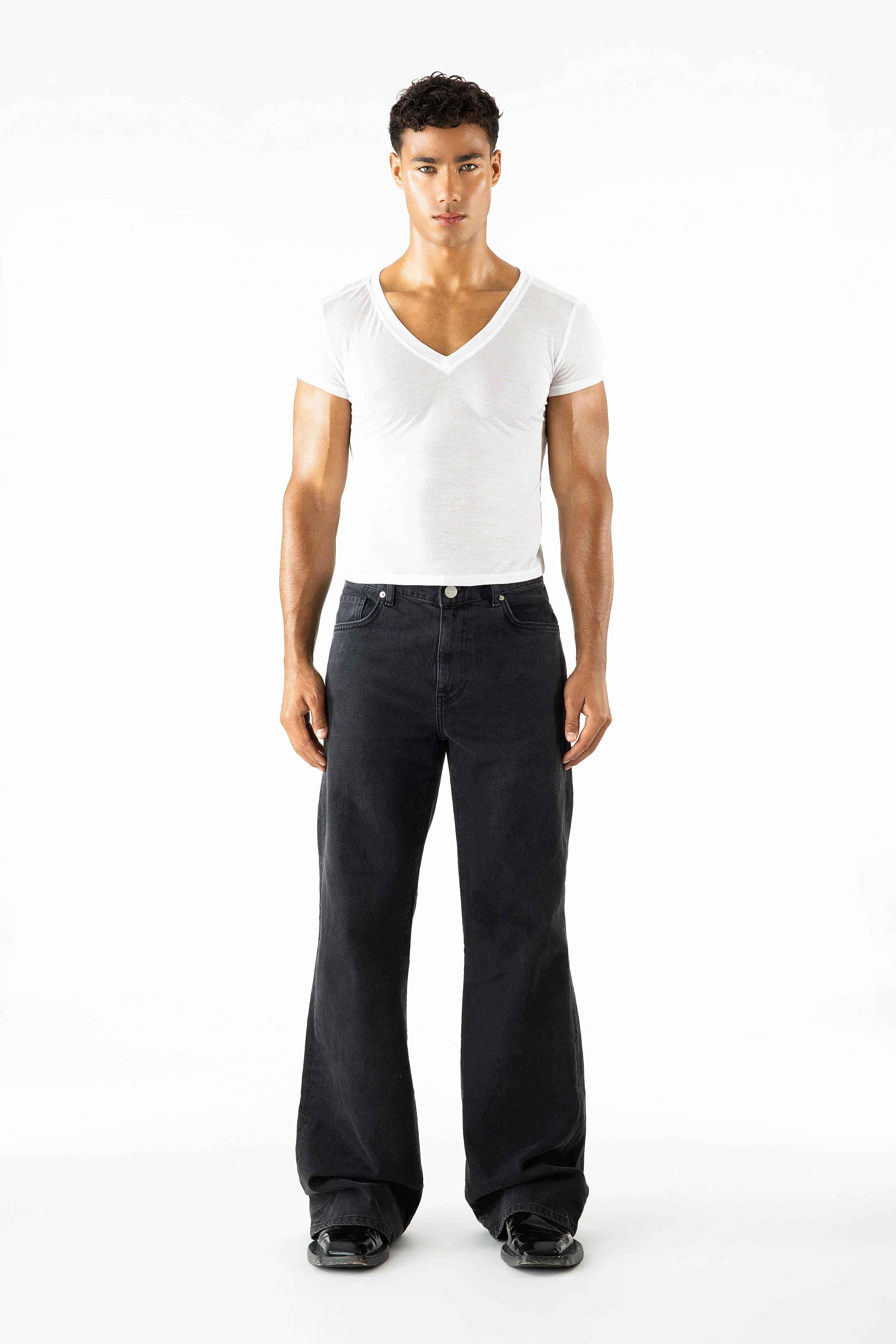 Omario Tee White - Image 6